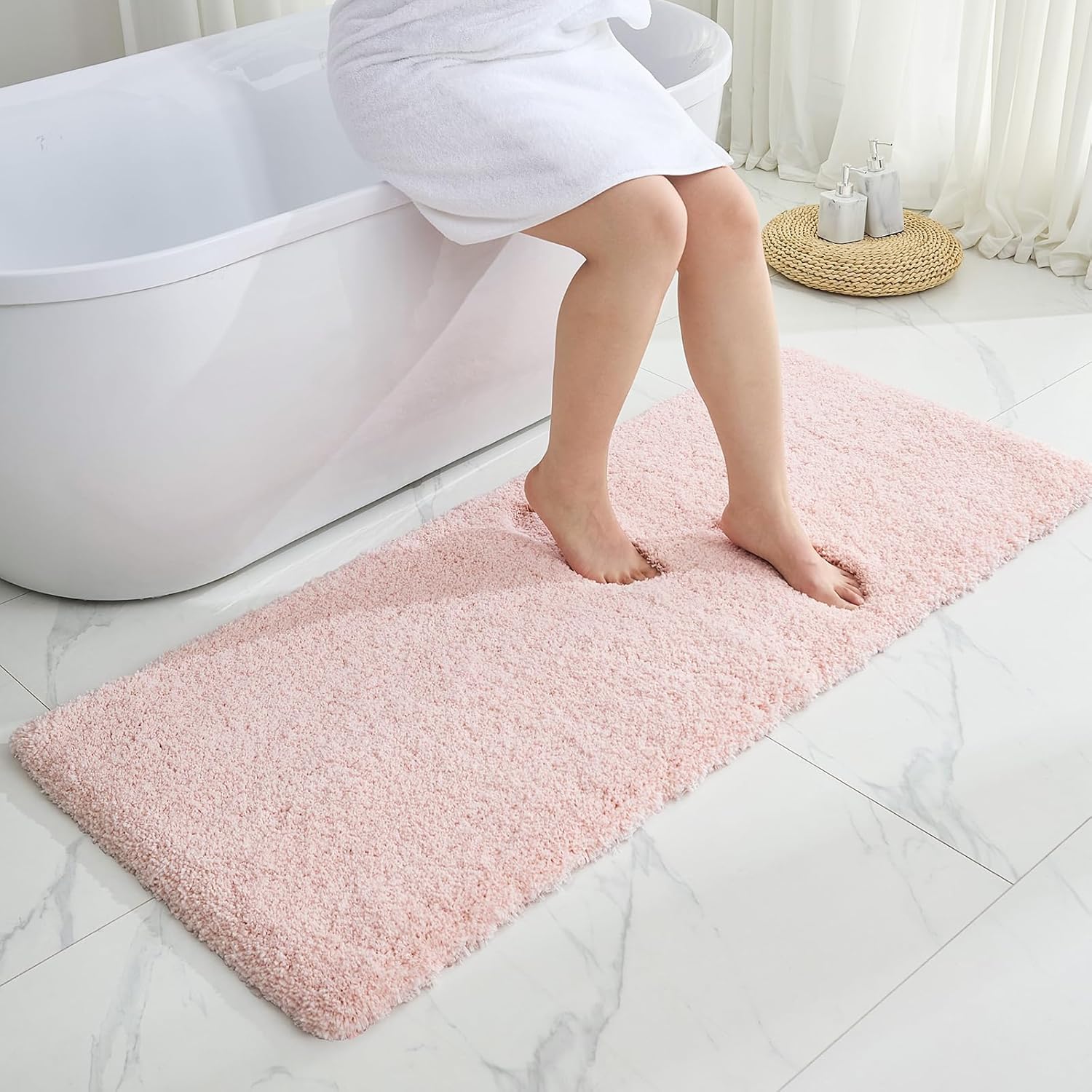 White Bathroom Rug 20x32 Non Slip Fluffy Bath Mat for Bathroom Floor Washable Plush Luxury Bath Rug for Tub Soft Shaggy Absorbent Shower Sink Mat