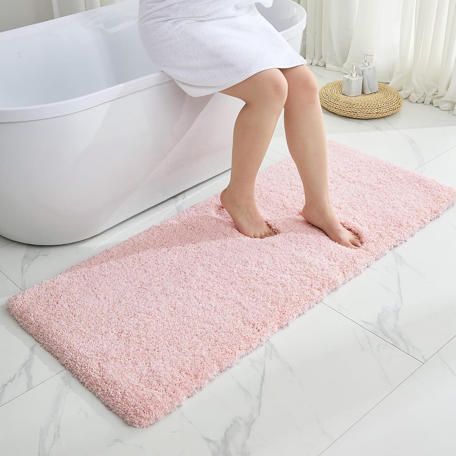 White Bathroom Rug 20x32 Non Slip Fluffy Bath Mat for Bathroom Floor Washable Plush Luxury Bath Rug for Tub Soft Shaggy Absorbent Shower Sink Mat