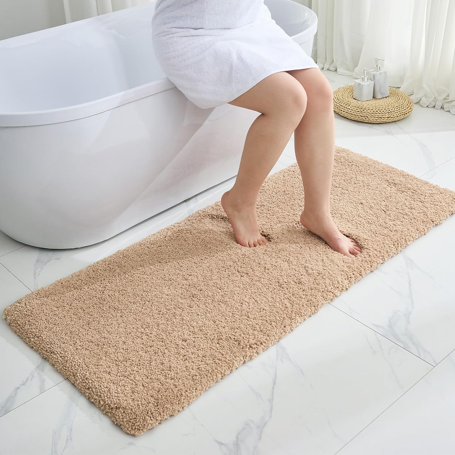 White Bathroom Rug 20x32 Non Slip Fluffy Bath Mat for Bathroom Floor Washable Plush Luxury Bath Rug for Tub Soft Shaggy Absorbent Shower Sink Mat