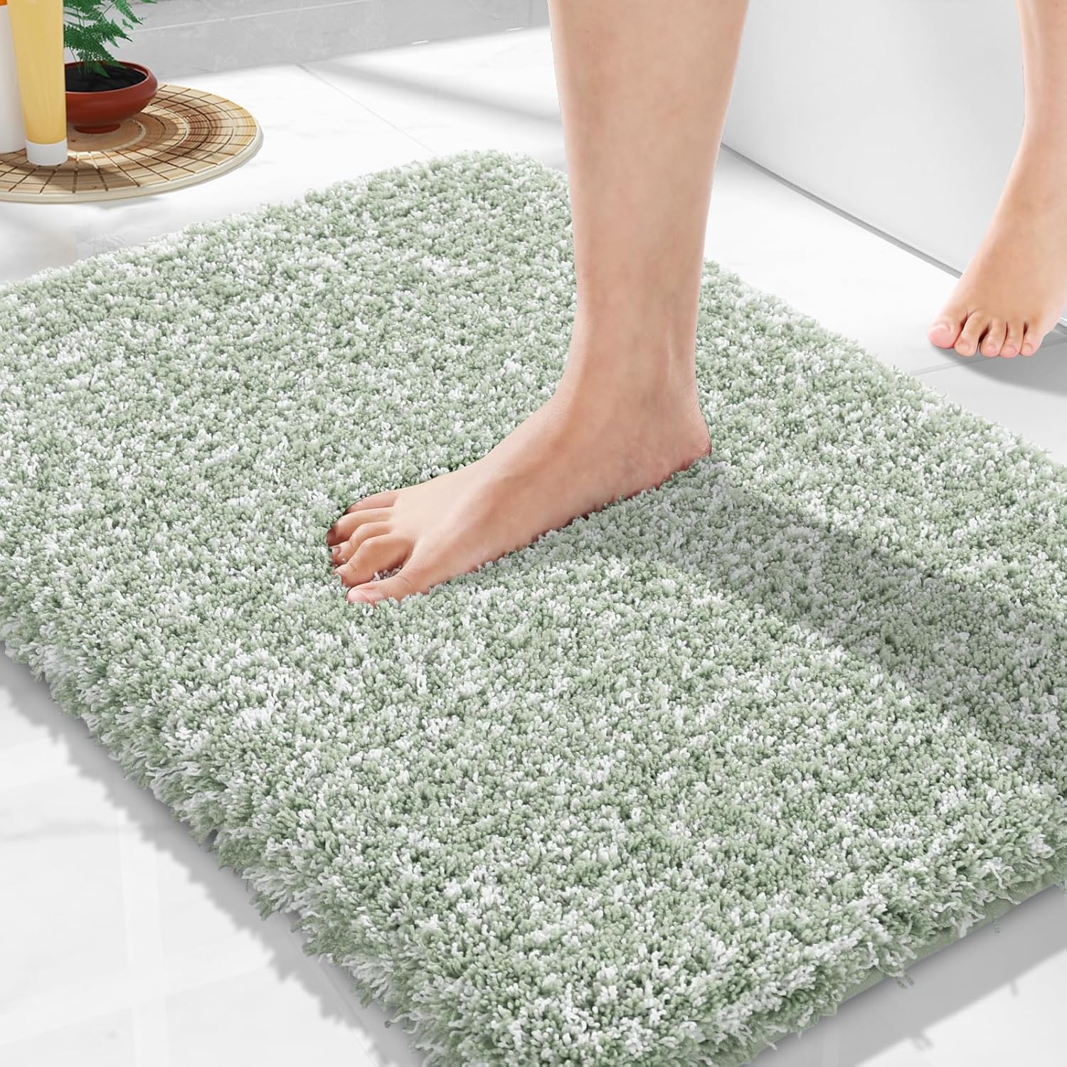 Yimobra Bathroom Rugs Non Slip Washable 36x24, Ultra Soft and Water Absorbent Bath Mats, Plush Fluffy Shower Mat Outside, Luxury Microfiber Thick Matts for Bathroom Floor/Tub, Light Gray and White
