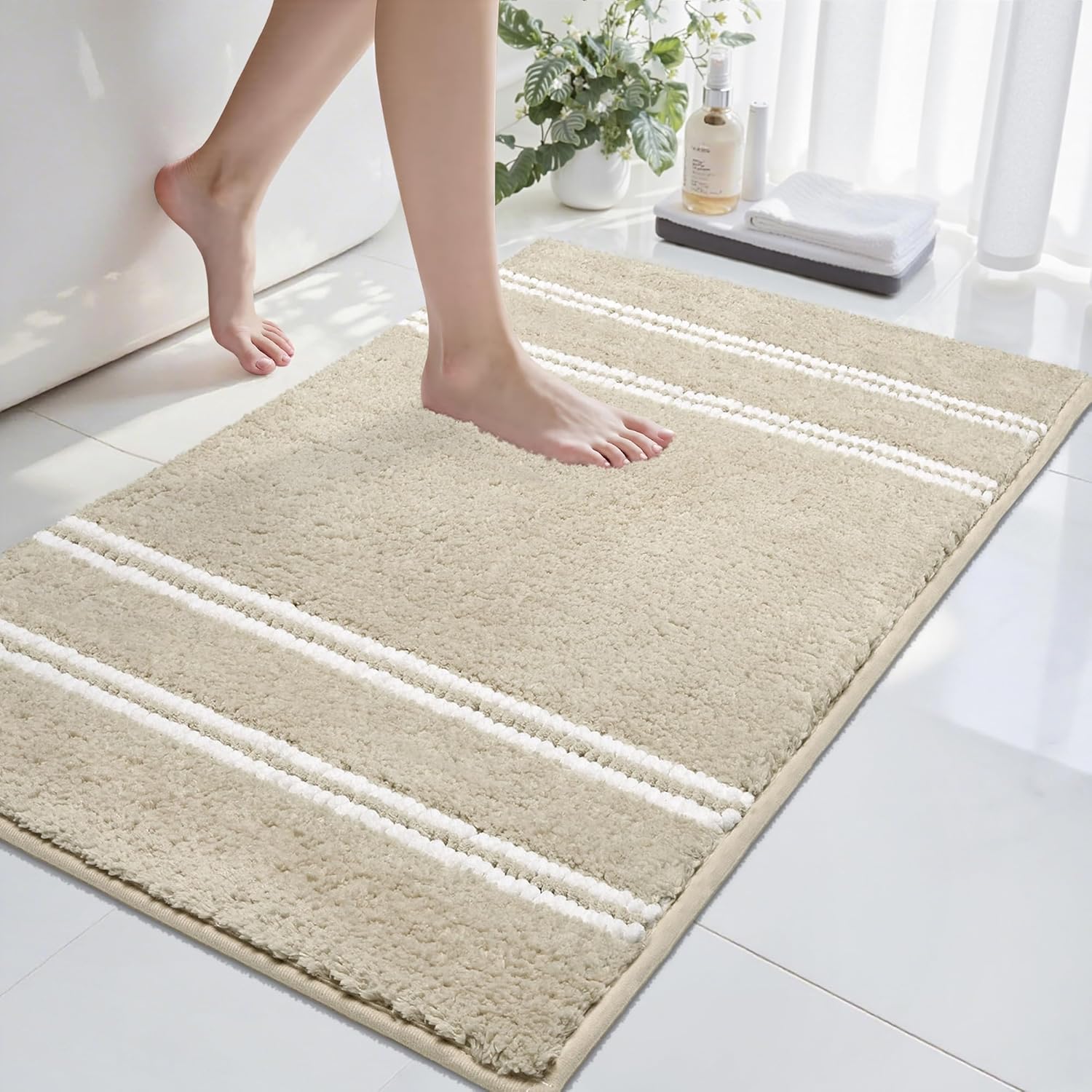 Bathroom Runner Rugs Non Slip Washable 24x60, Ultra Soft Super Absorbent Bath Rugs for Bathroom Floor, Shaggy Chenille Bath Rug, Microfiber Plush Quick Dry Bath Mat for Bathtub, Hallway, Navy