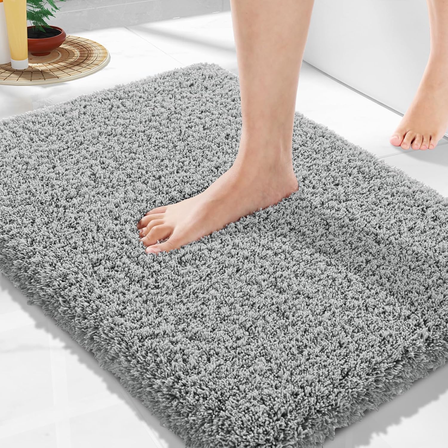 Yimobra Bathroom Rugs Non Slip Washable 36x24, Ultra Soft and Water Absorbent Bath Mats, Plush Fluffy Shower Mat Outside, Luxury Microfiber Thick Matts for Bathroom Floor/Tub, Light Gray and White