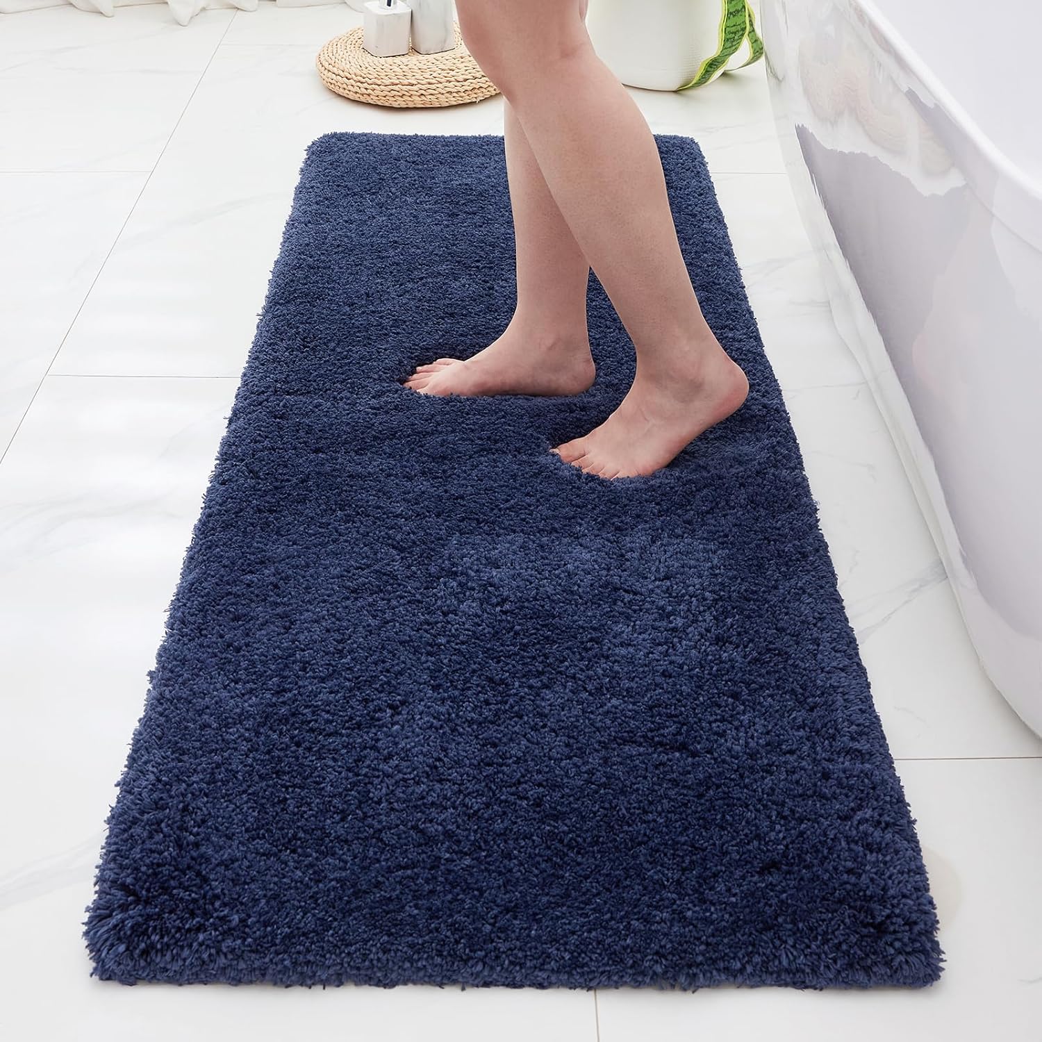 White Bathroom Rug 20x32 Non Slip Fluffy Bath Mat for Bathroom Floor Washable Plush Luxury Bath Rug for Tub Soft Shaggy Absorbent Shower Sink Mat