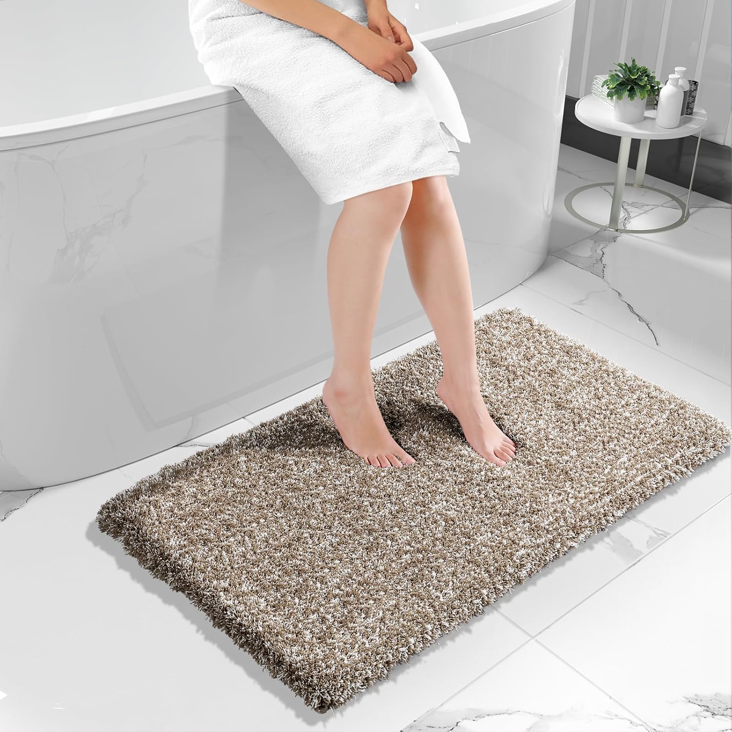 Yimobra Bathroom Rugs Non Slip Washable 36x24, Ultra Soft and Water Absorbent Bath Mats, Plush Fluffy Shower Mat Outside, Luxury Microfiber Thick Matts for Bathroom Floor/Tub, Light Gray and White