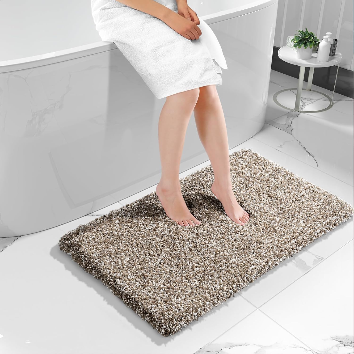 Yimobra Bathroom Rugs Non Slip Washable 36x24, Ultra Soft and Water Absorbent Bath Mats, Plush Fluffy Shower Mat Outside, Luxury Microfiber Thick Matts for Bathroom Floor/Tub, Light Gray and White