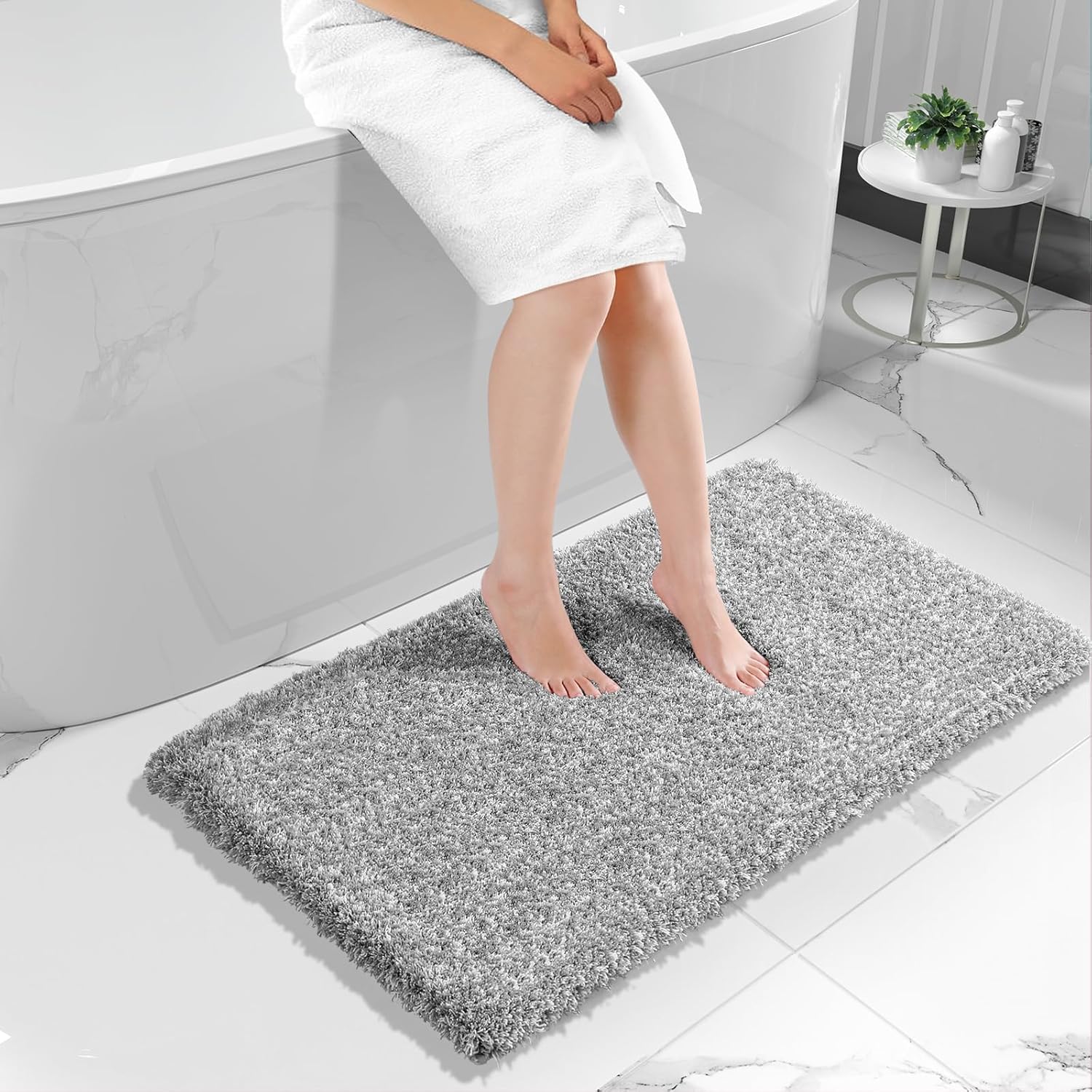 Yimobra Bathroom Rugs Non Slip Washable 36x24, Ultra Soft and Water Absorbent Bath Mats, Plush Fluffy Shower Mat Outside, Luxury Microfiber Thick Matts for Bathroom Floor/Tub, Light Gray and White