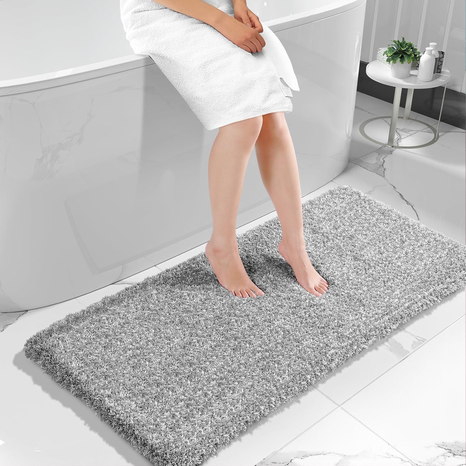 Yimobra Bathroom Rugs Non Slip Washable 36x24, Ultra Soft and Water Absorbent Bath Mats, Plush Fluffy Shower Mat Outside, Luxury Microfiber Thick Matts for Bathroom Floor/Tub, Light Gray and White