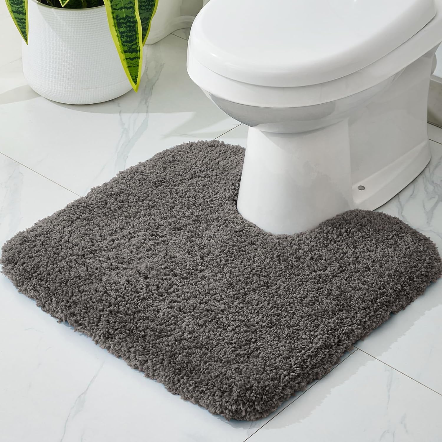 White Bathroom Rug 20x32 Non Slip Fluffy Bath Mat for Bathroom Floor Washable Plush Luxury Bath Rug for Tub Soft Shaggy Absorbent Shower Sink Mat