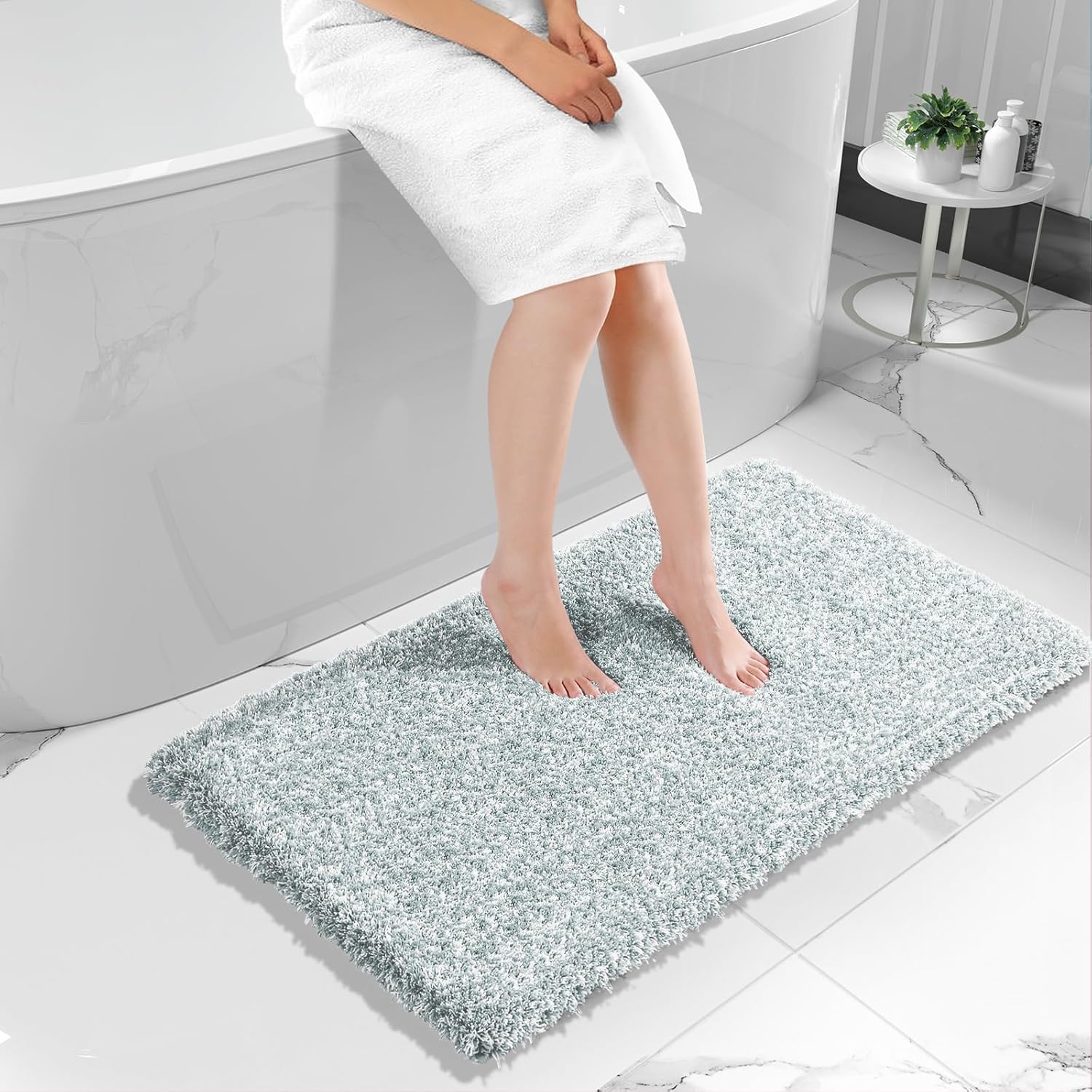 Yimobra Bathroom Rugs Non Slip Washable 36x24, Ultra Soft and Water Absorbent Bath Mats, Plush Fluffy Shower Mat Outside, Luxury Microfiber Thick Matts for Bathroom Floor/Tub, Light Gray and White