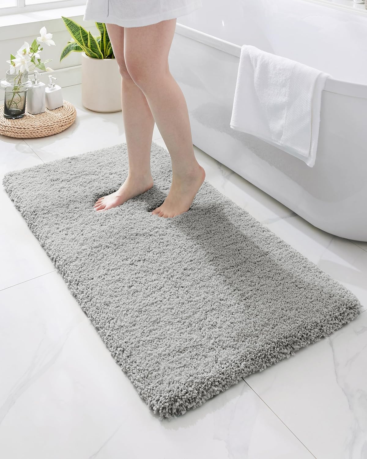 White Bathroom Rug 20x32 Non Slip Fluffy Bath Mat for Bathroom Floor Washable Plush Luxury Bath Rug for Tub Soft Shaggy Absorbent Shower Sink Mat